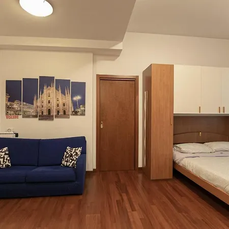 Bocconi Studio Apartman *